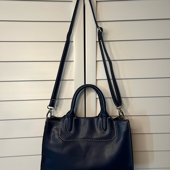 London Fog Navy Blue Crossbody Bag - Picture 4 of 14